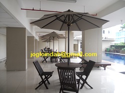 Repeat order Set Meja Payung Kolam Renang Apartemen Sunter Parkview Jakarta Utara