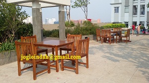 Set Meja Makan Outdoor untuk Kolam Renang (Tower MBR) Apartemen Green Lake Sunter Jakarta Utara