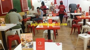 Set Meja Makan Resto Minimalis untuk Outlet Sweet Hut di Taman Anggrek Jakarta Barat