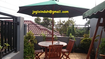 Set Meja Payung Taman untuk teras atas rumah di Gandul,Cinere,Depok