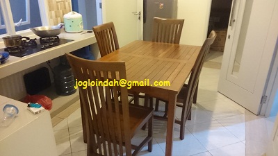 Set Meja Makan untuk Rumah Pak Rizal Gandul Cinere Depok