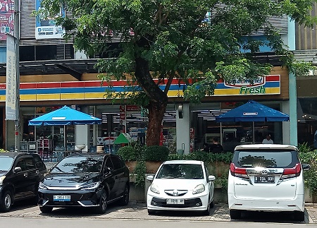 Payung Parasol ditoko Indomaret Citra Grand Cibubur